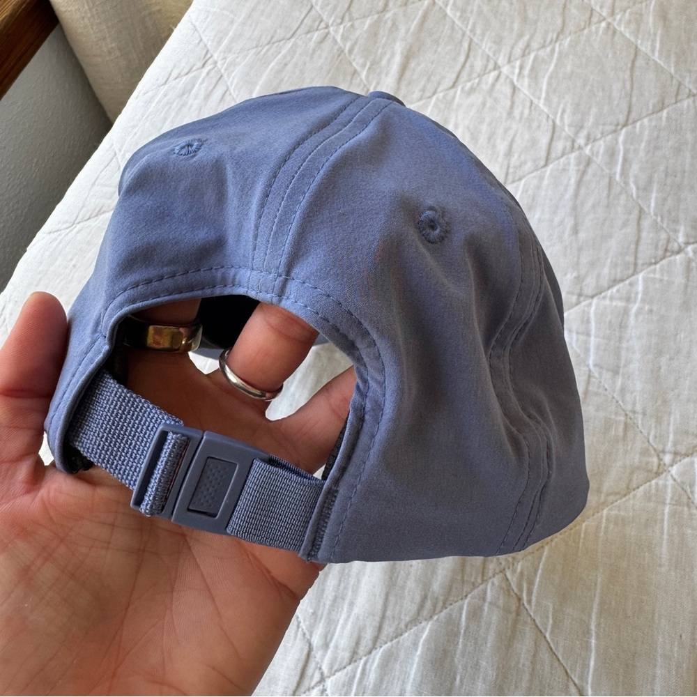 Alo Performance Hat - Picture 4 of 5